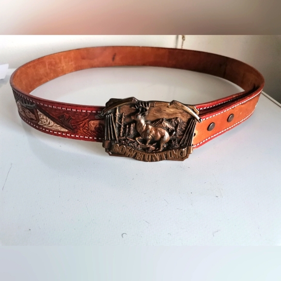 Bowhunting Other - Vintage Bowhunting Bucklet Belt